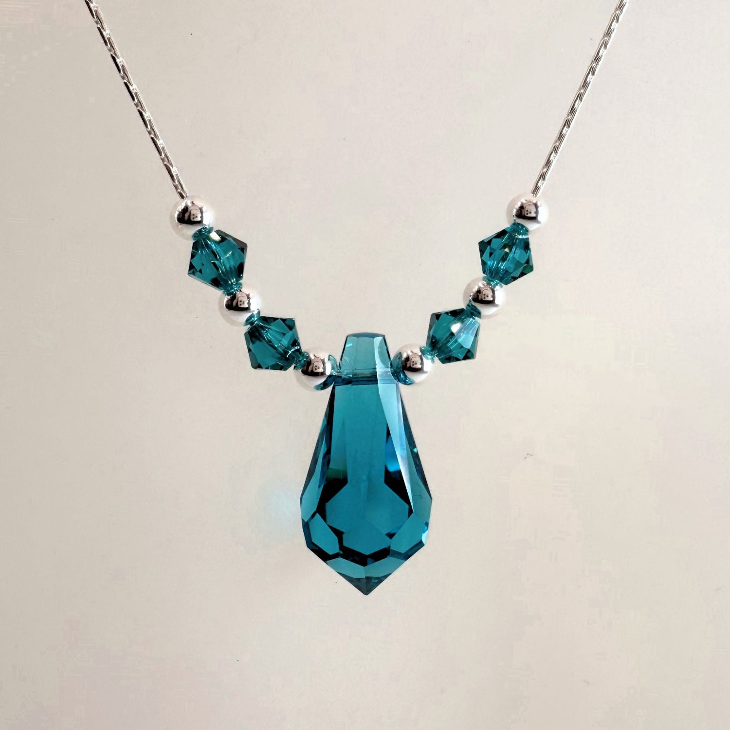 Beautiful Blue Zircon Necklace Kit