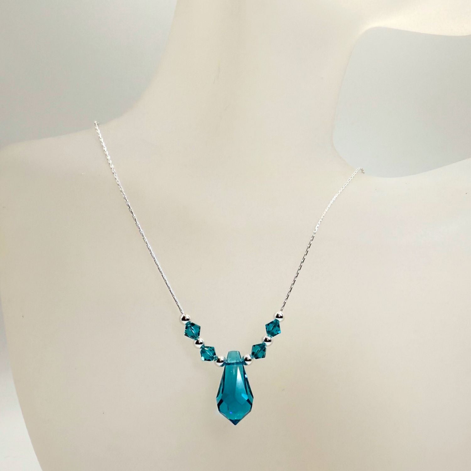 Beautiful Blue Zircon Necklace Kit
