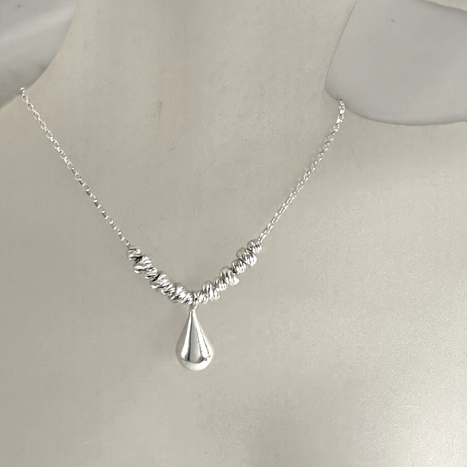 Tempting Teardrop  Necklace Kit