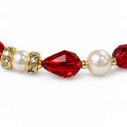 Central crystal and pearl detail